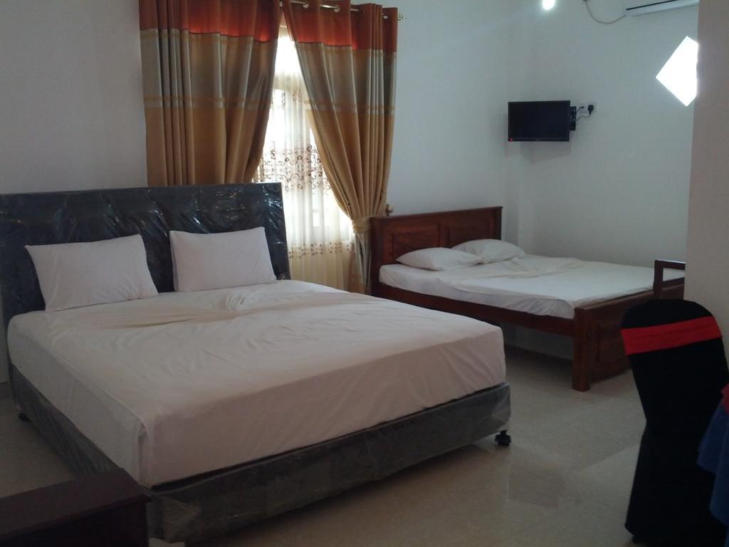 Happy Leoni Hotel Anurâdhapura Chambre photo
