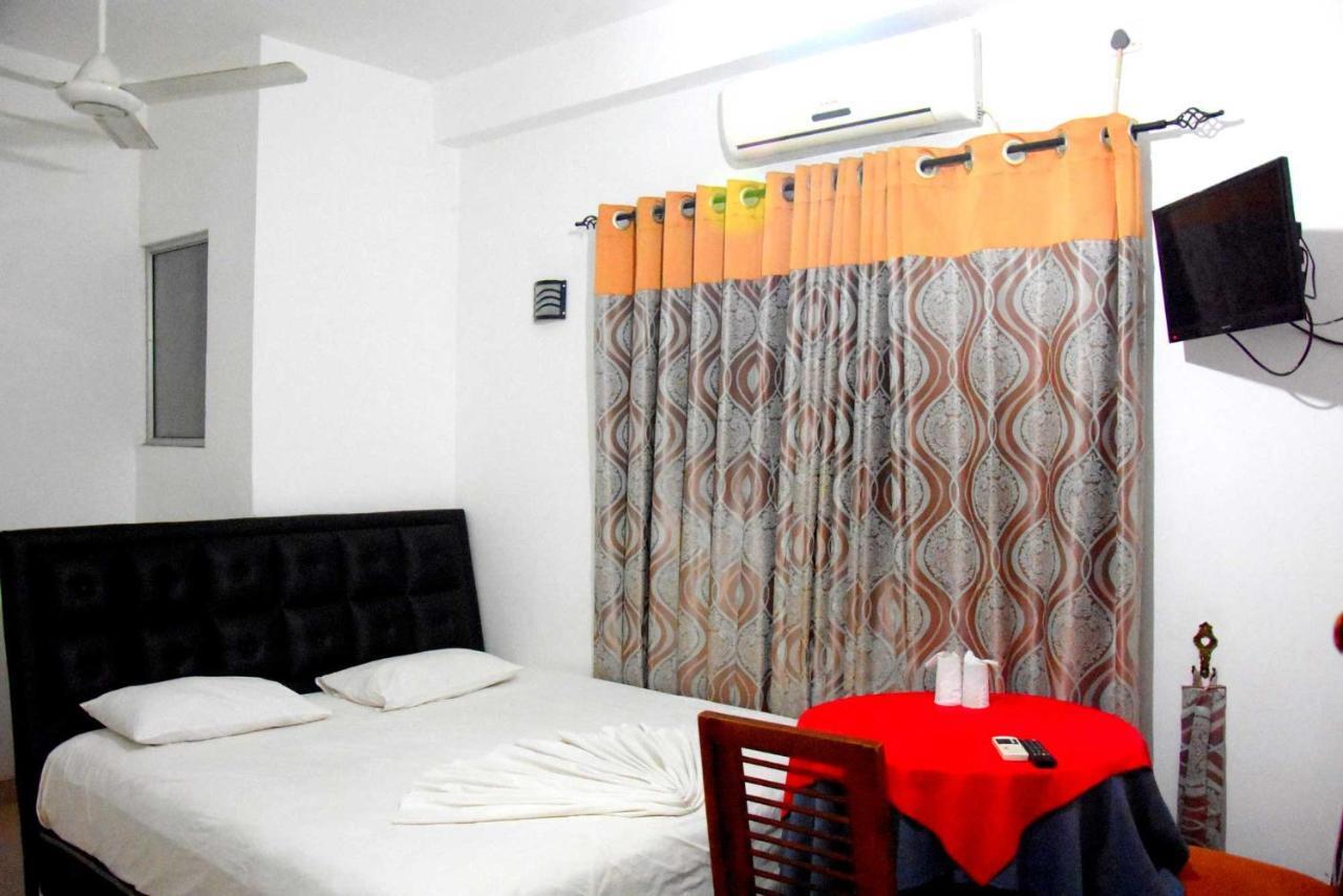 Happy Leoni Hotel Anurâdhapura Extérieur photo
